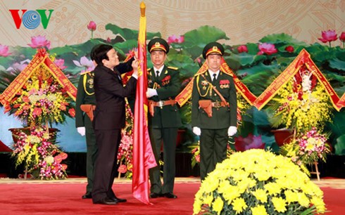 Staatspräsident Truong Tan Sang nimmt an Feier zum 70. Jahrestag der Branche Militärbedarf teil