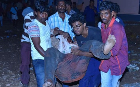 Über 100 Tote bei Tempelbrand in Indien