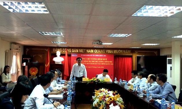 Vizepremierminister Vuong Dinh Hue fordert Verbesserung der Wirtschaftsprognose