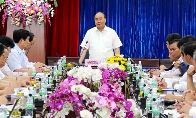 Premierminister Nguyen Xuan Phuc tagt mit Verwaltungsstab für Hochland Tay Nguyen
