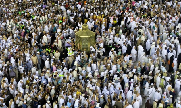 Fast zwei Millionen Islamisten weltweit machen eine Pilgerreise nach Mekka