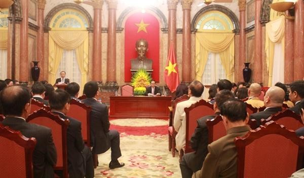 Staatspräsident Tran Dai Quang trifft Vertreter kleiner und mittelständischer Unternehmen