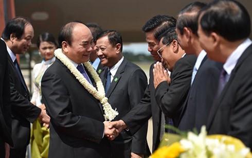 Eröffnung des Gipfels des Entwicklungsdreiecks Kambodscha-Laos-Vietnam