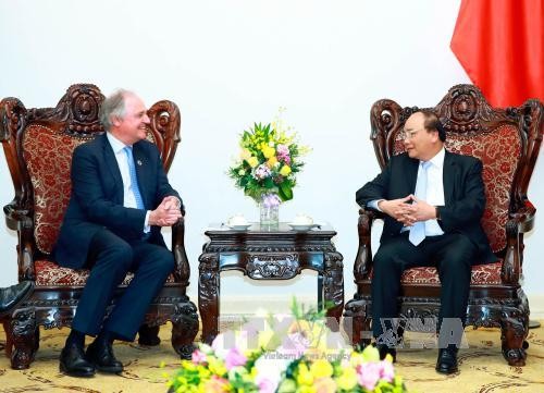 Premierminister Nguyen Xuan Phuc trifft Vorsitzende der Konzerne Jardines Matheson und Unilever