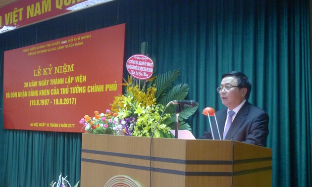 Forschung über Präsident Ho Chi Minh und Parteispitzen verstärken