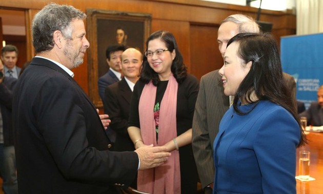 Vietnam und Argentinien fördern Beziehungen in Gesundheitswesen