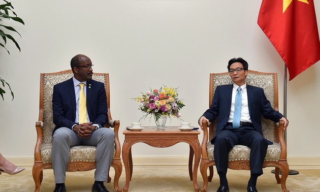 Vizepremierminister Vu Duc Dam empfängt Vizepräsidenten der Republik Seychellen Vincent Meriton