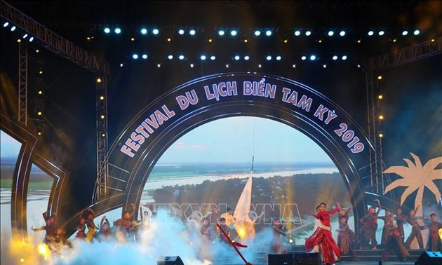 Eröffnung des Tourismusfestivals am Meer Tam Ky 2019