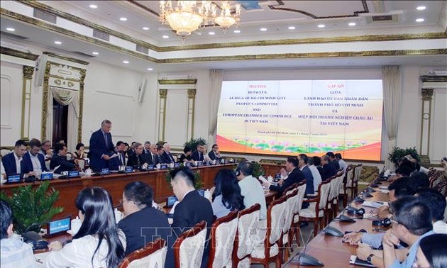 Leitung von Ho-Chi-Minh-Stadt trifft Spitze des europäischen Unternehmensverbands in Vietnam