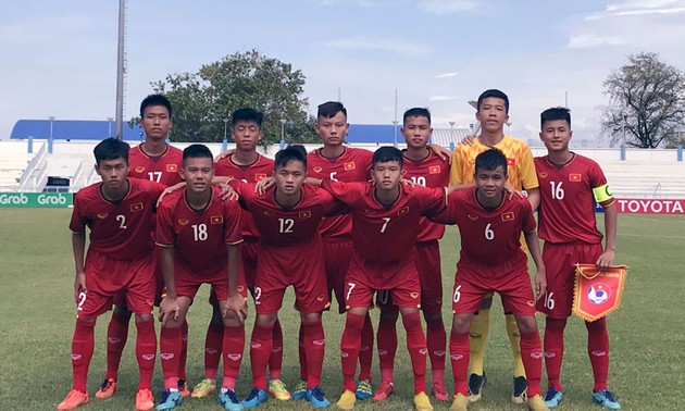 U15-Fußballmannschaft Vietnams gewinnt zum ersten Mal ein Spiel der AFF-U15-Meisterschaft