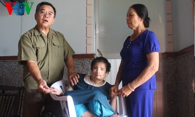 Vietnam une las manos para apoyar a las víctimas de la dioxina