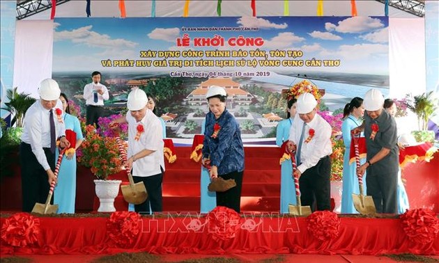 Parlamentspräsidentin Nguyen Thi Kim Ngan nimmt am Baustart der historischen Gedenkstätte Lo Vong Cung teil