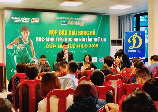 142 Teams beteiligen sich an 13. Basketball-Wettbewerb für Grundschüler in Hanoi