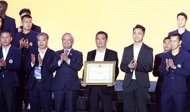 FC Hanoi bekommt Arbeitsorden dritter Klasse verliehen