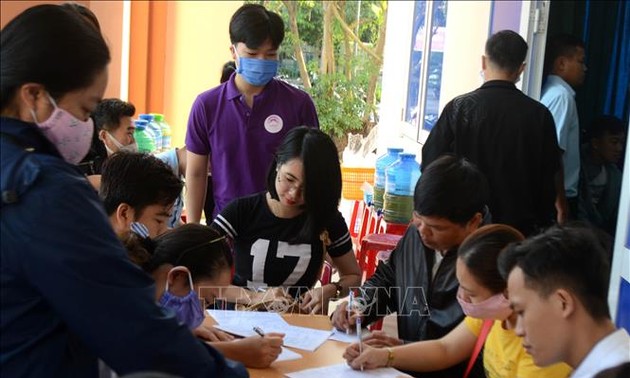 Eintausend Arbeiter in Da Nang spenden Blut