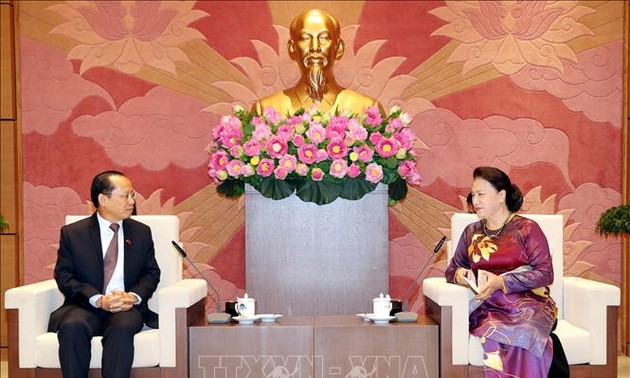 Parlamentspräsidentin Nguyen Thi Kim Ngan empfängt Botschafter Japans und Kambodschas