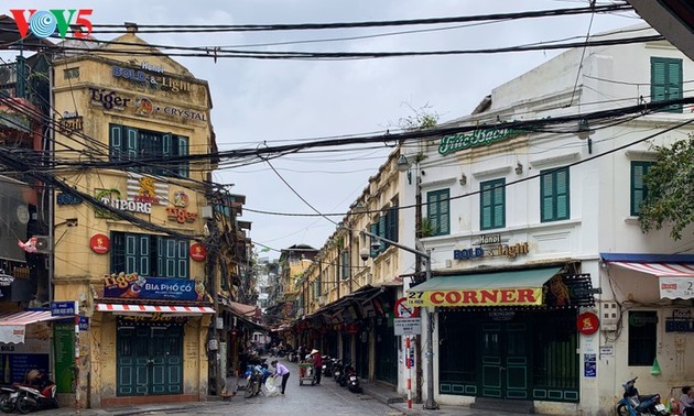 Zahlreiche Geschäfte in Hanoi sind wegen Covid-19-Epidemie geschlossen