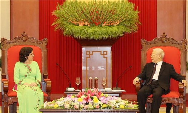 KPV-Generalsekretär und Staatspräsident Nguyen Phu Trong trifft Kubas Botschafterin Rivera