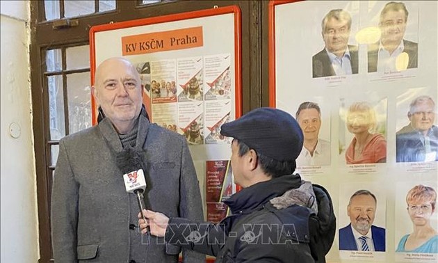 13. Parteitag: Tschechischer Abgeordnete vertraut auf neue Erfolge Vietnams unter Leitung der KPV