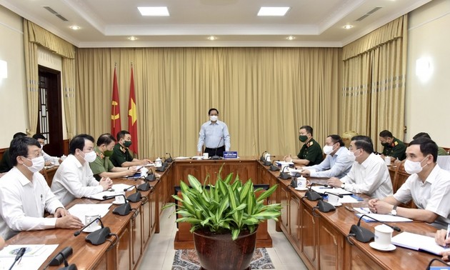Premierminister Pham Minh Chinh tagt mit dem Verwaltungsstab für das Ho-Chi-Minh-Mausoleum 