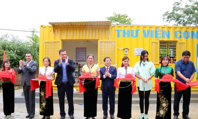 Freundliche Bibliothek für Schüler in gebirgiger Region Lai Chau