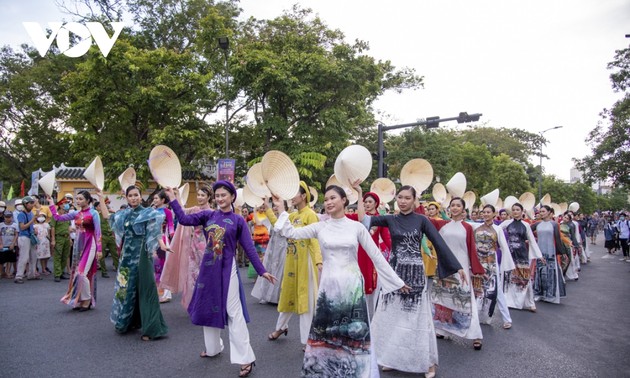 Straßenfest beim Hue-Festival eröffnet