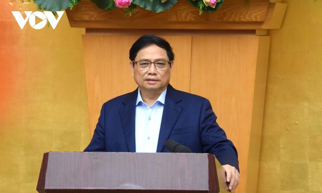 Premierminister Pham Minh Chinh will Wirtschaft stabilisieren und Inflation unter Kontrolle bringen