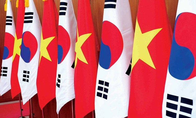 Glückwunschtelegramm zum 30. Jahrestag der diplomatischen Beziehungen zwischen Vietnam und Südkorea