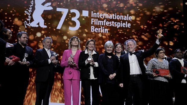 Abschluss der Berlinale: Dokufilm “Sur l'Adamant” erhält Goldenen Bären