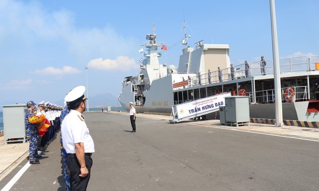 Fregatte 015 Tran Hung Dao der vietnamesischen Marine fährt nach Singapur und in die Philippinen