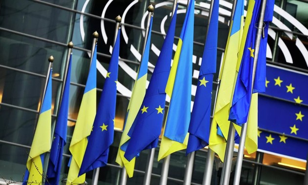 EU-Kommission empfiehlt Beitrittsverhandlungen mit der Ukraine und Moldau