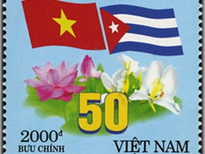 Pertemuan peringatan ultah ke-52 penggalangan hubungan diplomatik Vietnam-Kuba