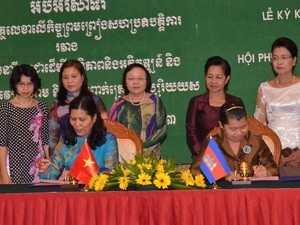 Organisasi wanita Vietnam dan Kamboja memperkuat kerjasama