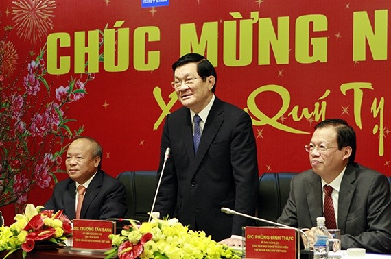 Presiden Truong Tan Sang menyampaikan ucapan selamat Hari Raya Tet kepada Grup Petro Vietnam