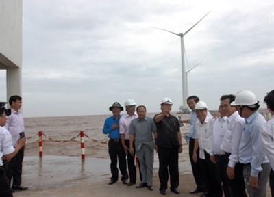 Deputi PM Vietnam Hoang Trung Hai melakukan kunjungan kerja di provinsi Bac Lieu dan Ca Mau