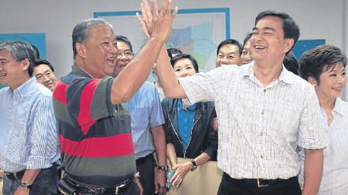 Sukhumbhand Paribatra terpilih kembali menjadi  Walikota Bangkok, Thailand
