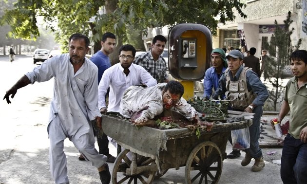 Serangan bom di Afghanistan menewaskan dan melukai 60 orang