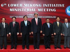 Vietnam menghadiri Konferensi-konferensi Menteri daerah hilir sungai Mekong di sela-sela AMM -46