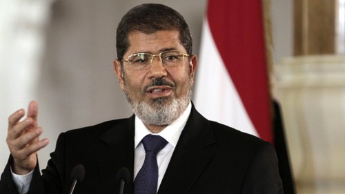 Mesir melakukan investigasi terhadap mantan Presiden Mohamed Morsi membunuh demonstran
