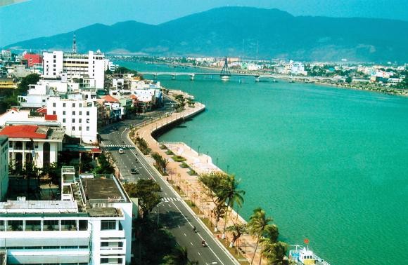Menyusun Proyek pemerintahan perkotaan di kota Da Nang