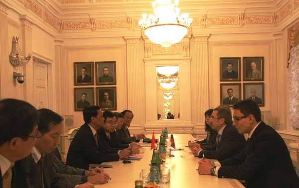 Vietnam dan Federasi Rusia memperkuat kerjasama dalam mencegah dan memberantas korupsi
