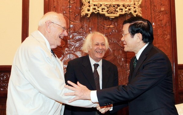 Presiden Truong Tan Sang menerima para pakar teori Marksisme dari Mesir dan Belgia