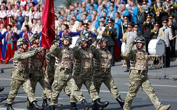 Ukraina mengadakan acara parade militer pada Hari Kemerdekaan