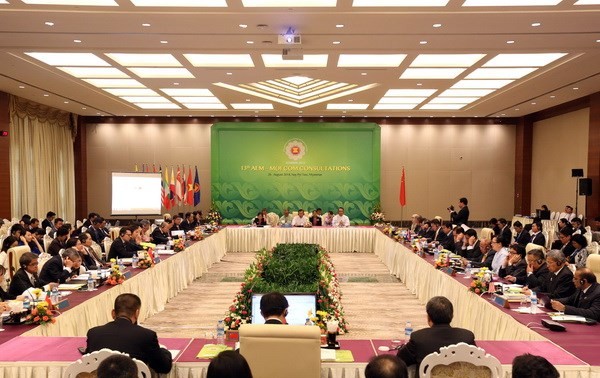ASEAN dan Tiongkok sepakat melakukan perundingan untuk menaikkan tingkat FTA