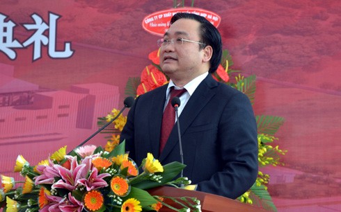 Deputi PM Vietnam, Hoang Trung Hai menghadiri acara mengawali pembangunan Pabrik termolistrik Thang Long, provinsi Quang Ninh