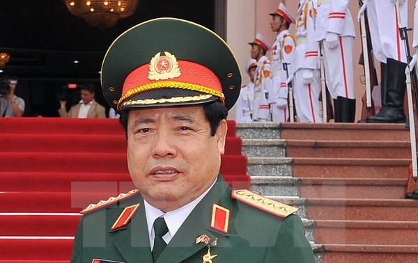 Jenderal Phung Quang Thanh menghadiri Konferensi ke-9 Menteri Pertahanan negara-negara ASEAN di Malaysia
