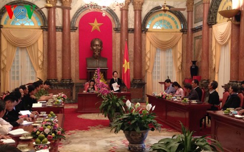 Wakil Presiden Vietnam, Nguyen Thi Doan menerima rombongan orang-orang yang berprestise provinsi Lai Chau