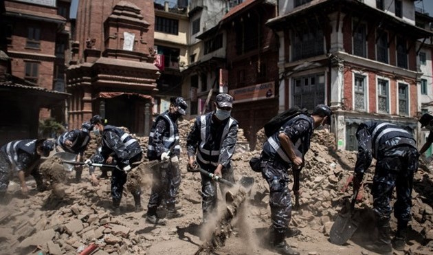 Jumlah orang yang tewas dalam gempa bumi di Nepal telah mencapai kira-kira 7.600 orang