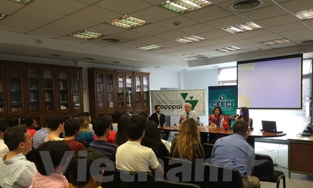 Vietnam menghadiri simposium integrasi ekonomi di Argentina