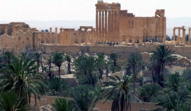 Suriah melakukan serangan udara terhadap kota kuno Palmyra